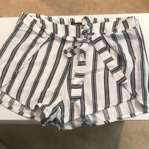 striped flowy shorts